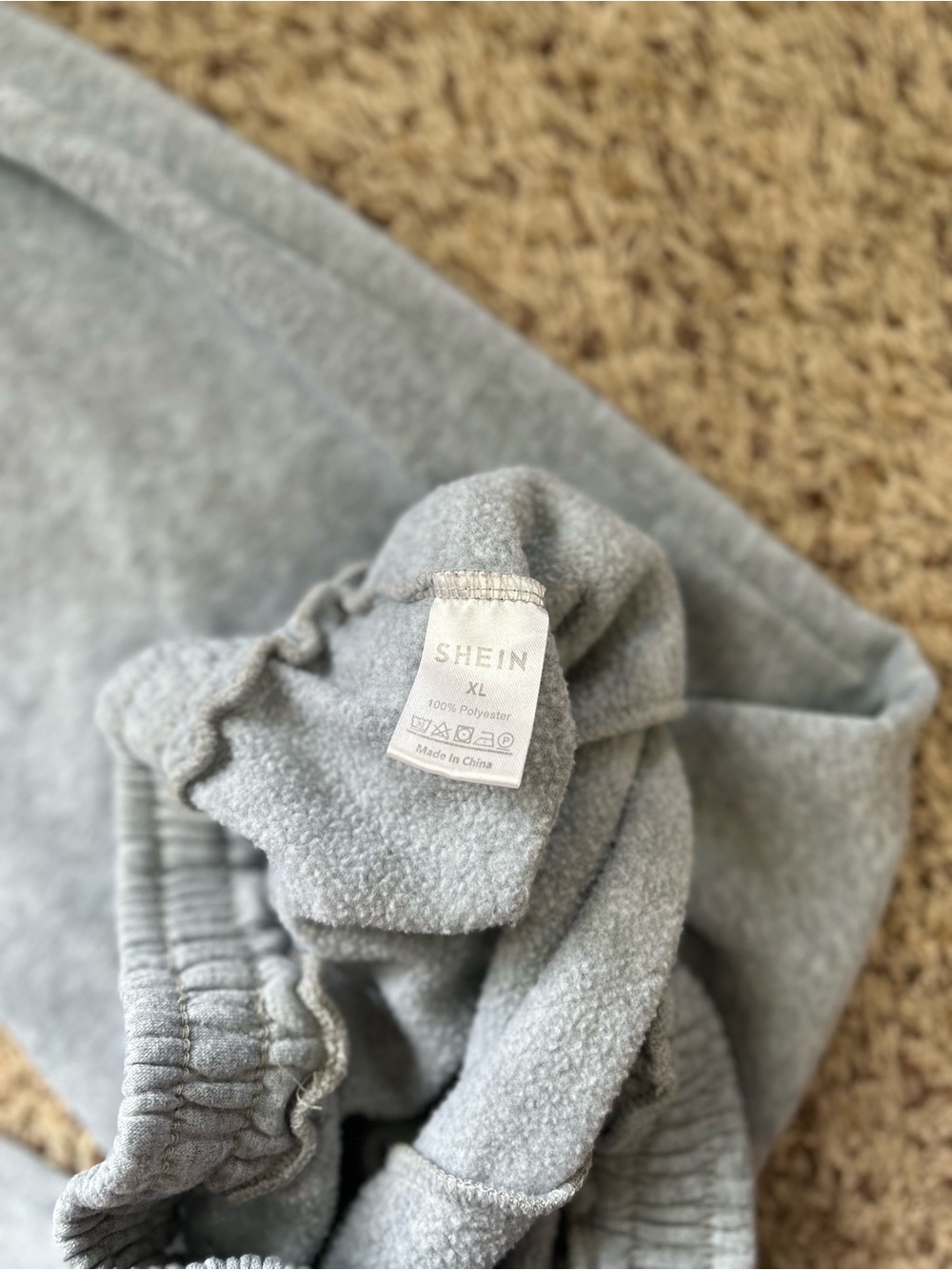 🆕SHEIN Gray Sweatpants with Black Bow Prints - Picture 3 of 4